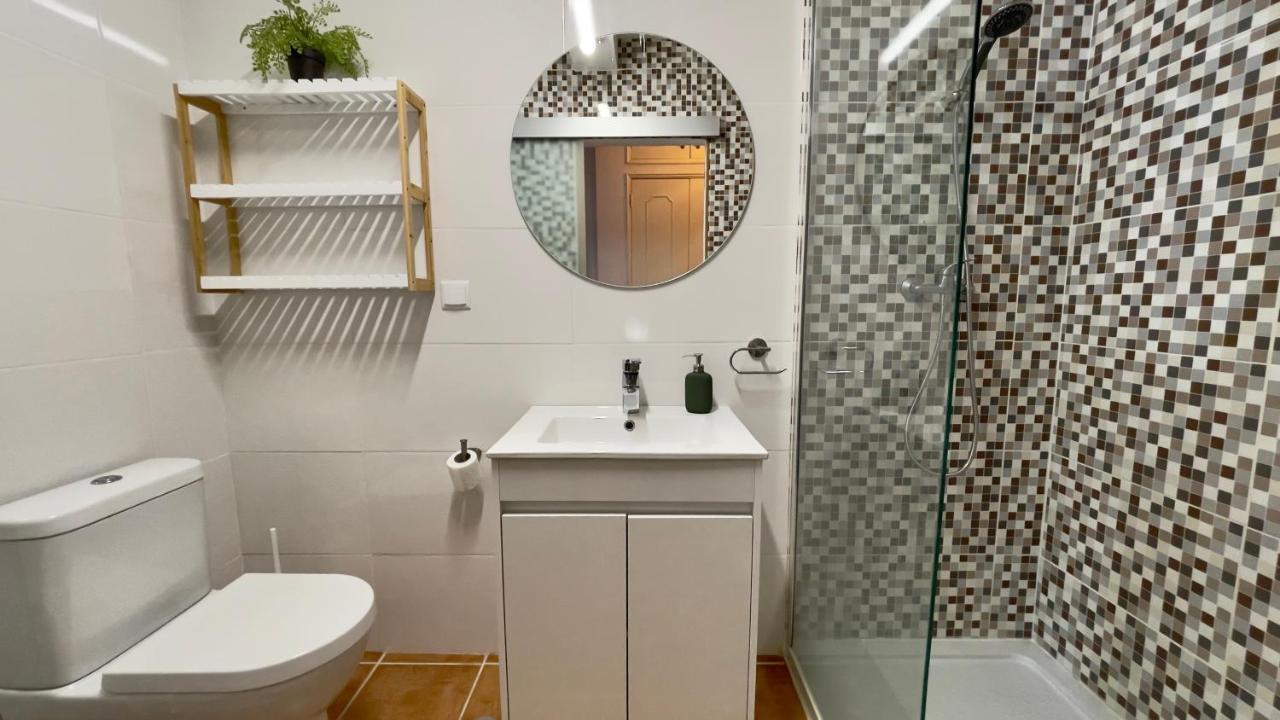 Apartamento T2 Com Terraco Grande Apartment Quarteira Luaran gambar