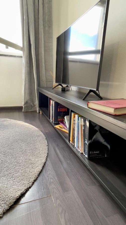 Apartamento T2 Com Terraco Grande Apartment Quarteira Luaran gambar