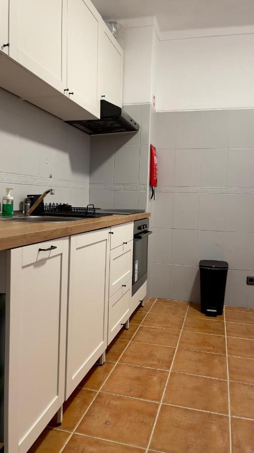 Apartamento T2 Com Terraco Grande Apartment Quarteira Luaran gambar