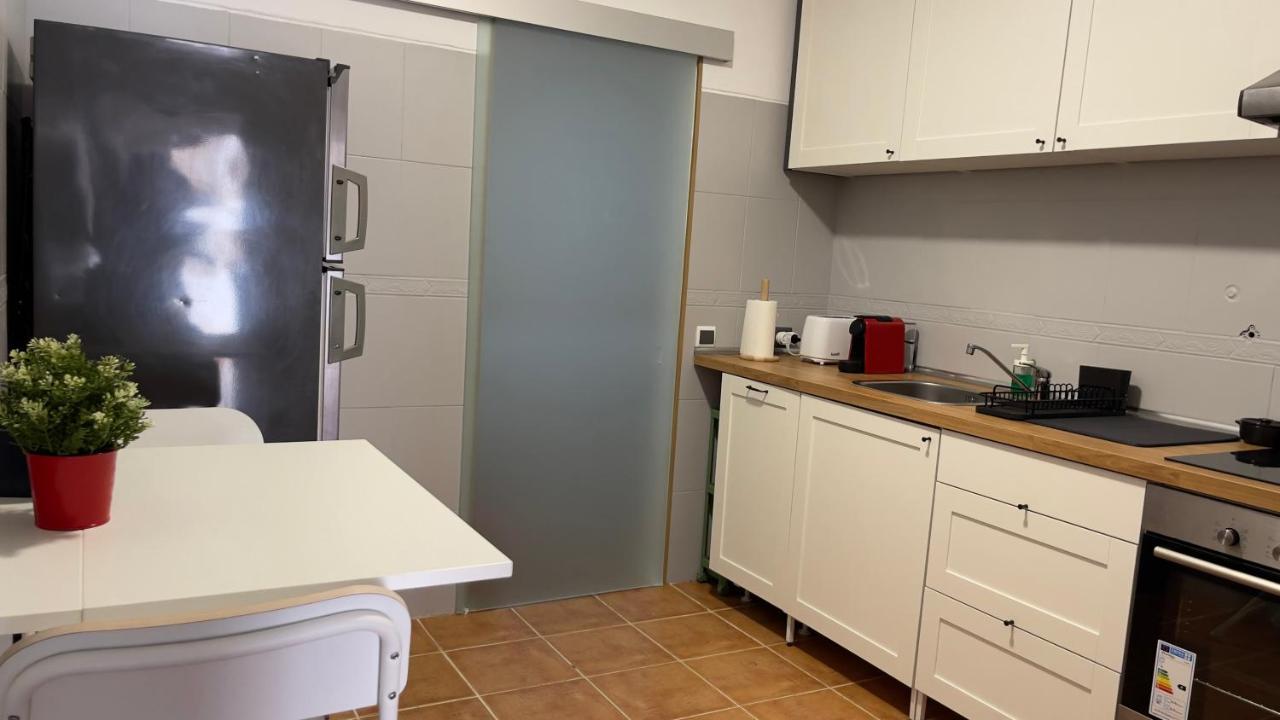 Apartamento T2 Com Terraco Grande Apartment Quarteira Luaran gambar